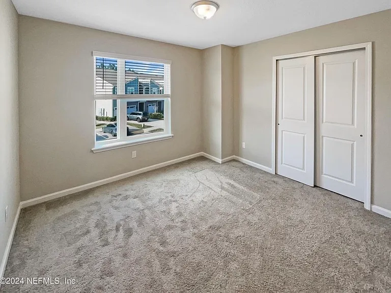 11231 Minnetta Ct — Photo 3