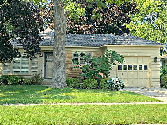 4th image of 319 Becking Ave