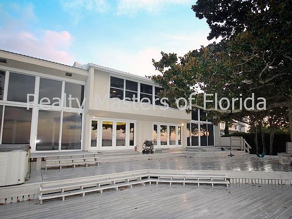 4th image of 70 Highpoint Dr