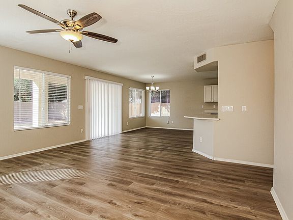 4th image of 14837 W Columbine Dr