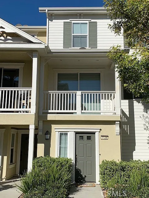 1 bed, 1.5 bath, 1436 sqft, $3,350 — Photo 1