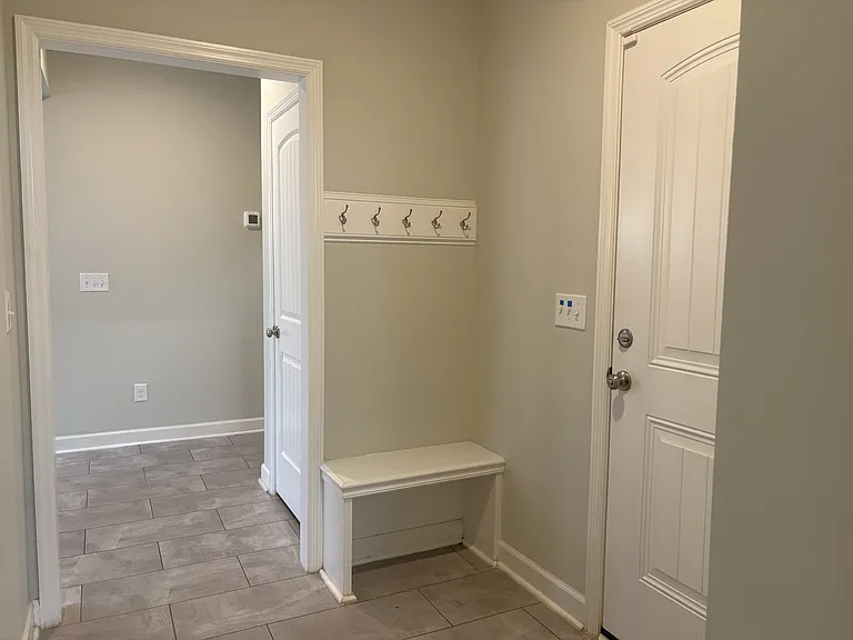 5277 Copse Dr — Photo 2