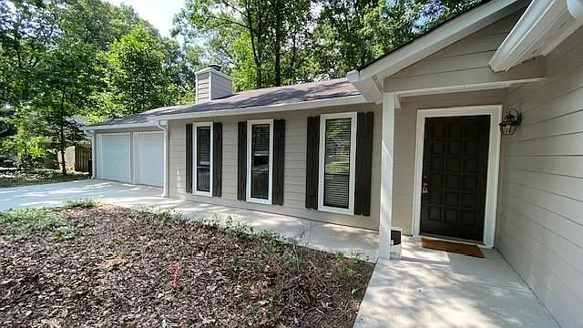 3 bed, 2.0 bath, $2,600 — Photo 2