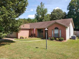2200 Cherry Creek Cir, Bryant, AR 72022