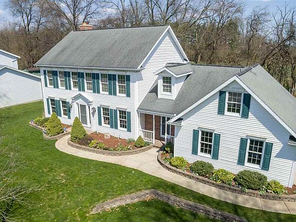 2nd image of 52888 Farmingdale Dr