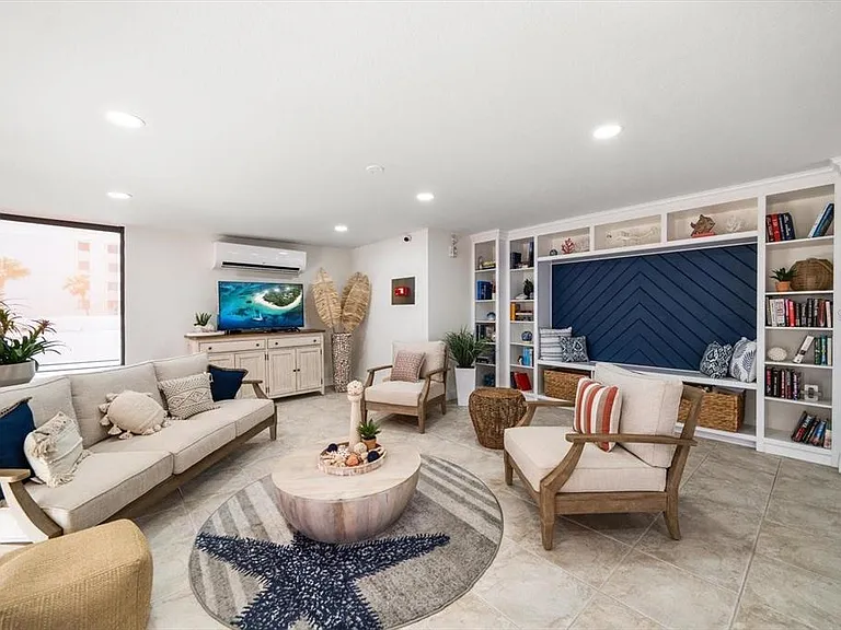 1230 Gulf Blvd #1402 — Photo 45