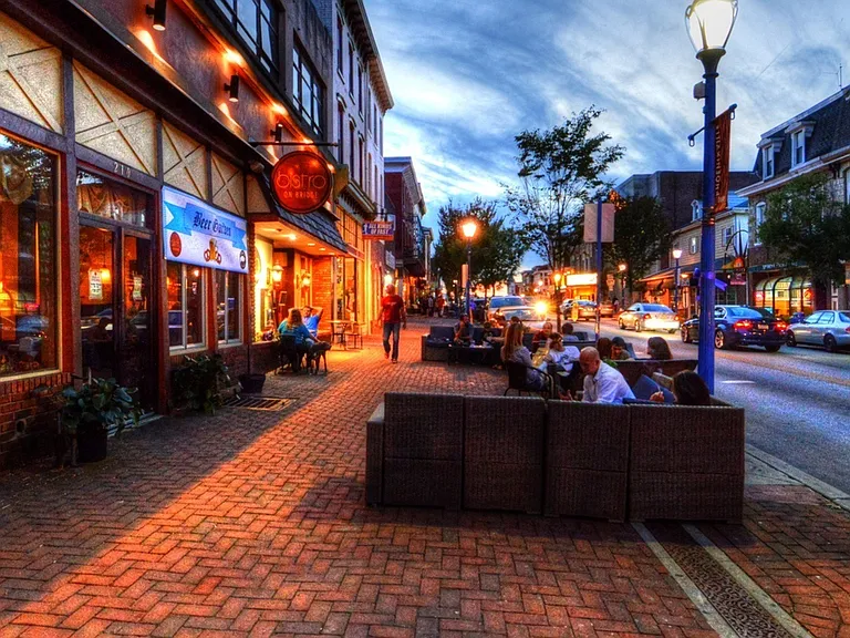Nearby Restaurants