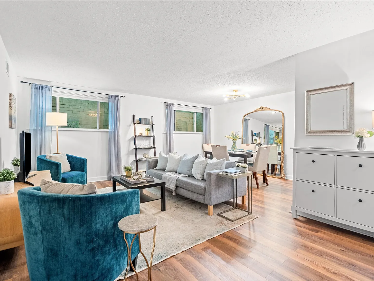 2 bed, 912 sqft, $2,795 — Photo 4