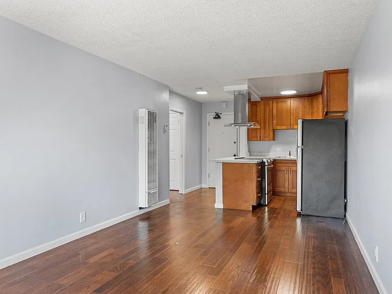 280 Howland St #303 — Photo 16