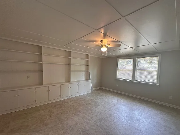 7 Arrowhead Ct — Photo 2