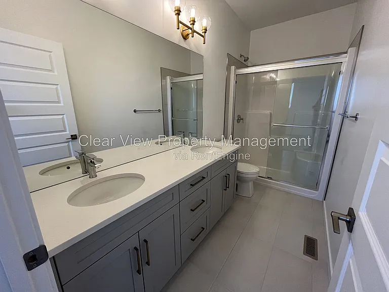 319 Aquitania Blvd W #UPPER LEVEL — Photo 16