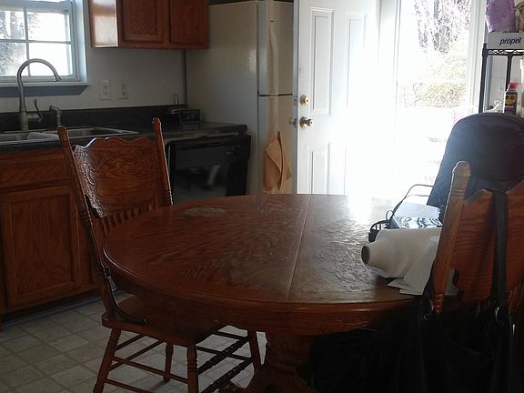 3rd image of 5813 Mackie Pl