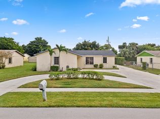1474 N Mangonia Cir, West Palm Beach, FL 33401