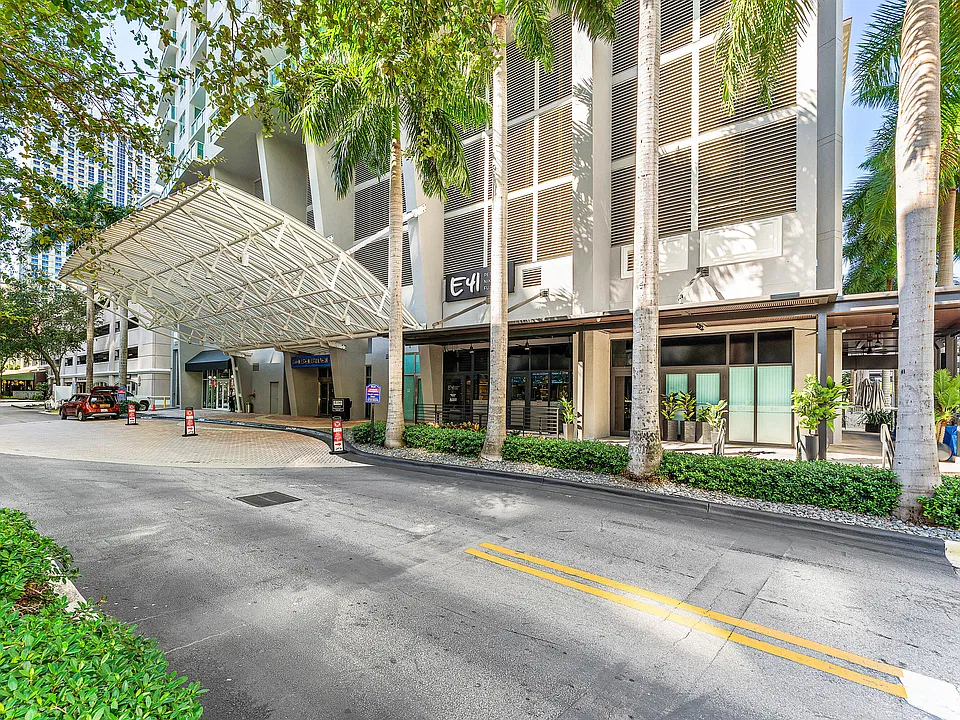 350 SE 2nd St #2480
