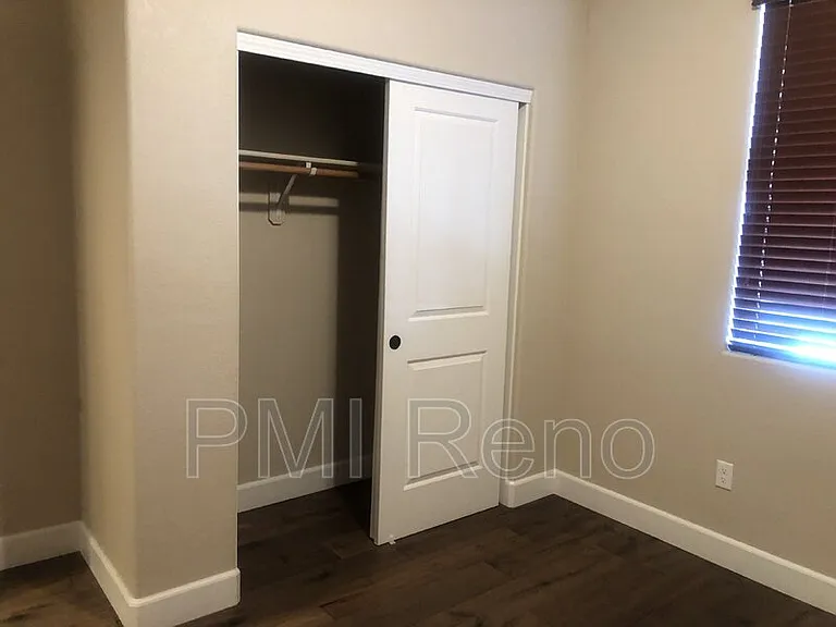 9334 Pond St — Photo 17