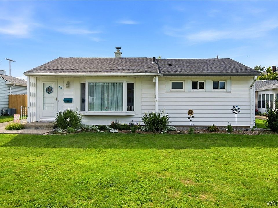 1st image of 38 Meadow Lea Dr