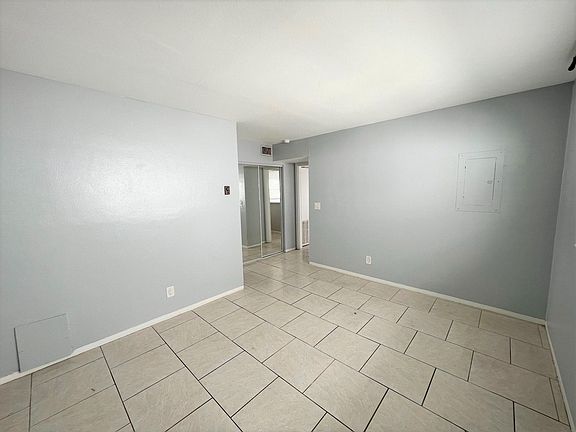 5th image of 1801-1601 5th St N #6