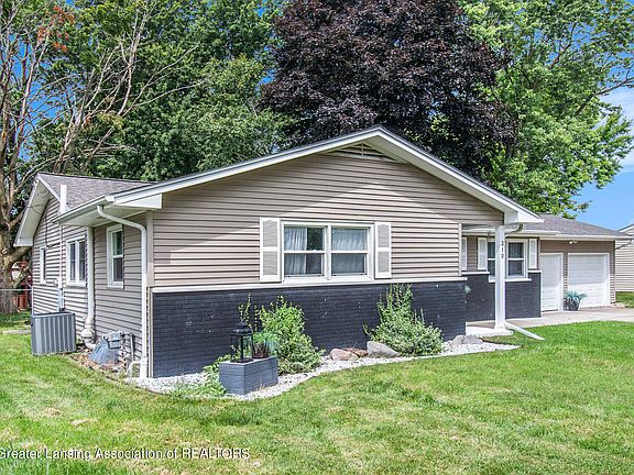 3rd image of 310 Elmshaven Dr