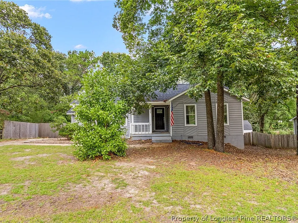 904 Dandridge Dr