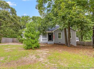 904 Dandridge Dr, Fayetteville, NC 28303