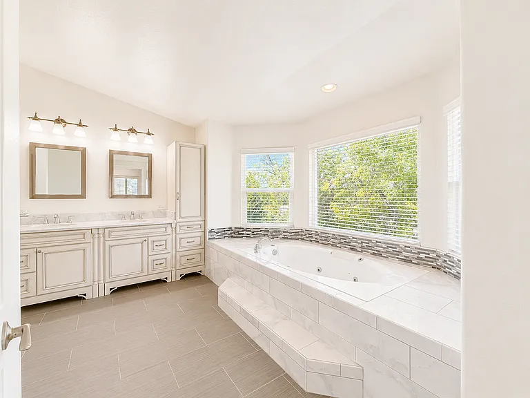 41371 Rue Jadot — Photo 25