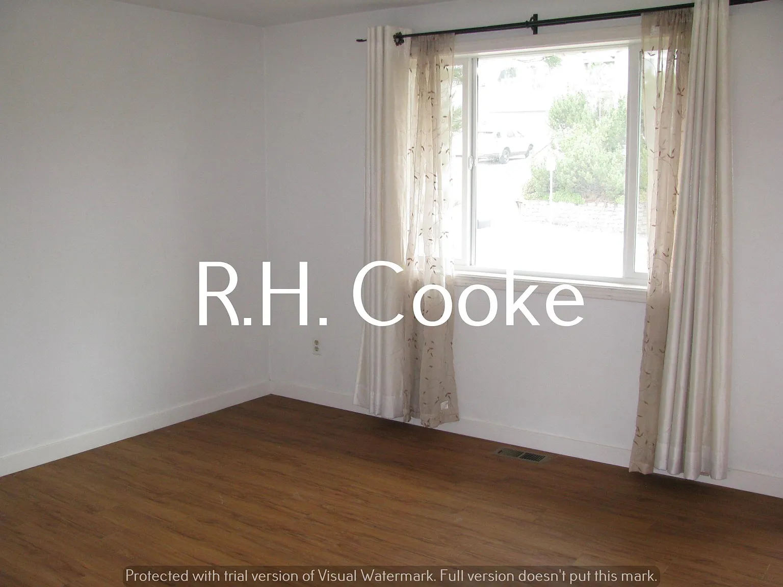 3 bed, 1280 sqft, $2,200 — Photo 4