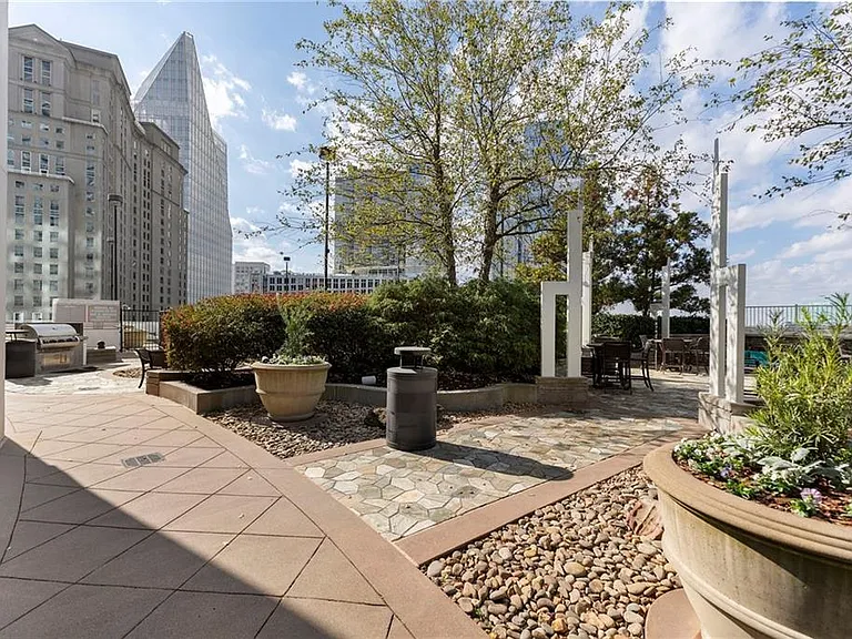 3324 Peachtree Rd NE #915 — Photo 51
