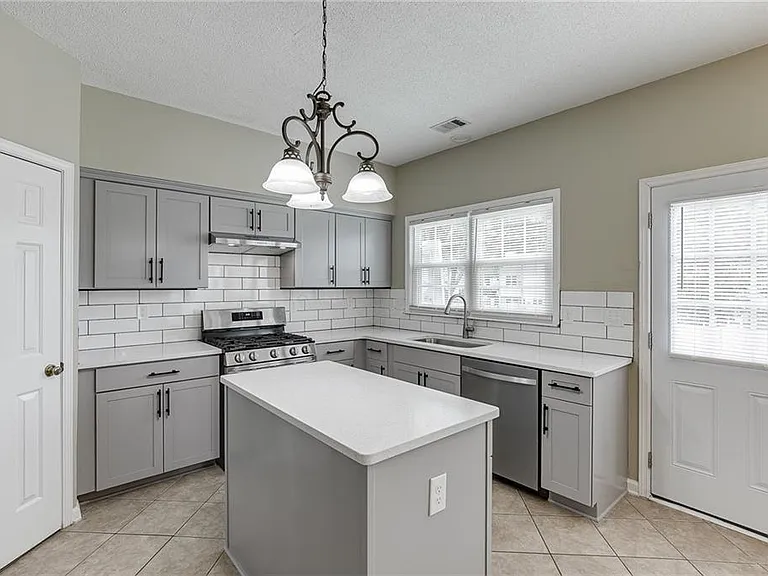 305 Leatherman Ct — Photo 25