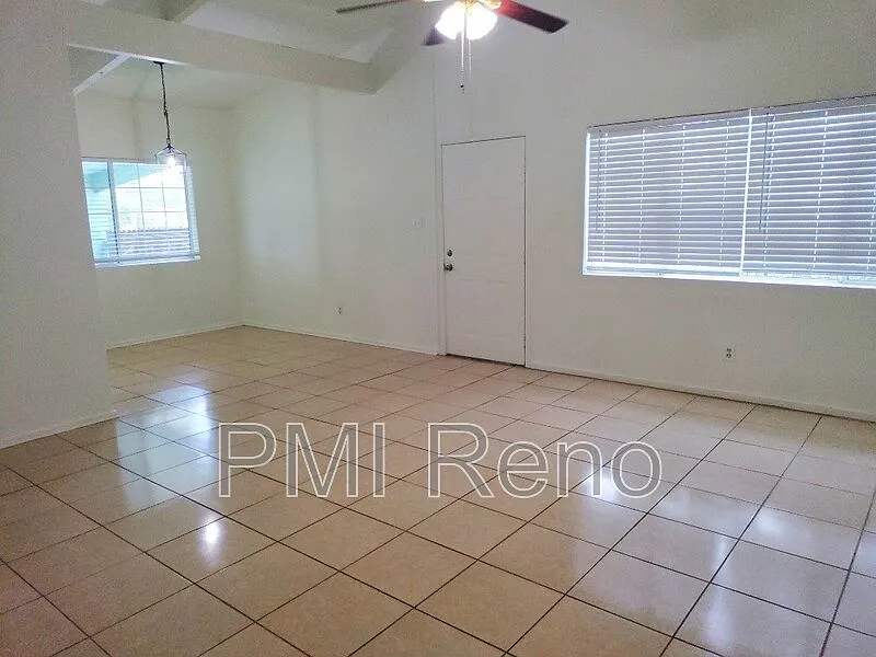 2 bed, 1.0 bath, 1192 sqft, $1,795 — Photo 3