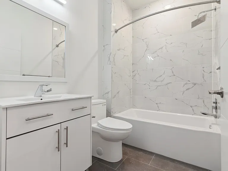 1221 E Fletcher St #409A — Photo 2