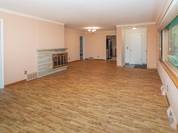 3021 Winchell Ave-102