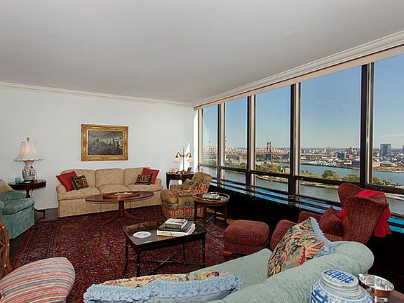 4th image of 870 United Nations Plz APT 22F
