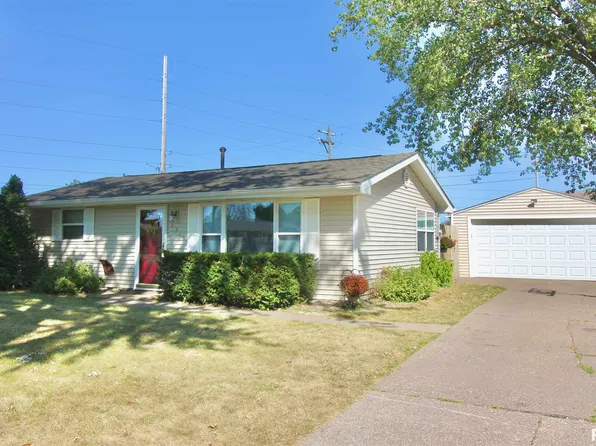 2315 12th St, Silvis, IL 61282