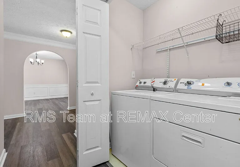 3854 Wheaton Ct — Photo 32