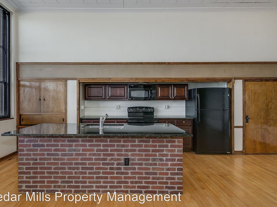 1st image of 1220 E Kellogg St #202