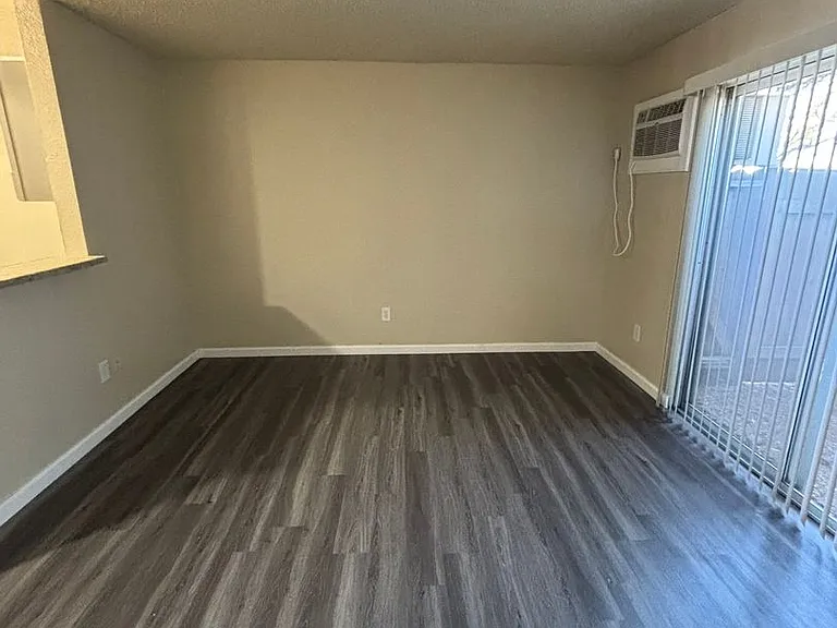 Sierra View Apartments — Photo 2