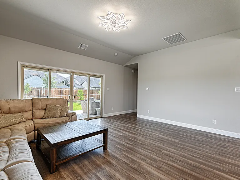 5107 Emerald Hill Dr — Photo 13