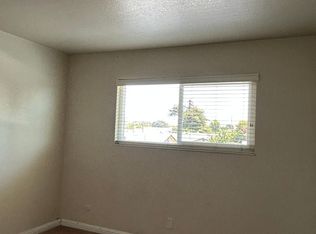 3 bed, 1.0 bath, 834 sqft, $2,100, Hollister, CA 95023