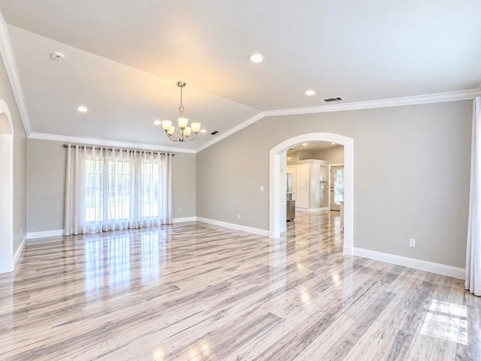 2nd image of 2449 I St