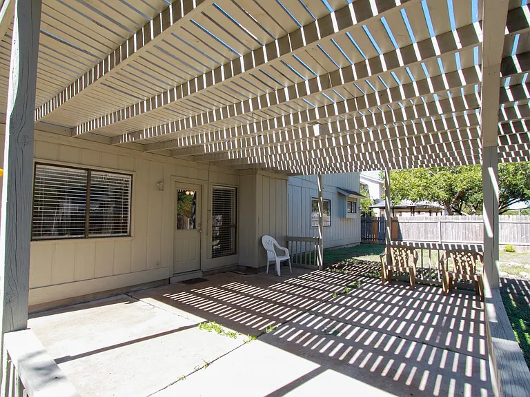 1809 Fawn Ridge Trl — Photo 33