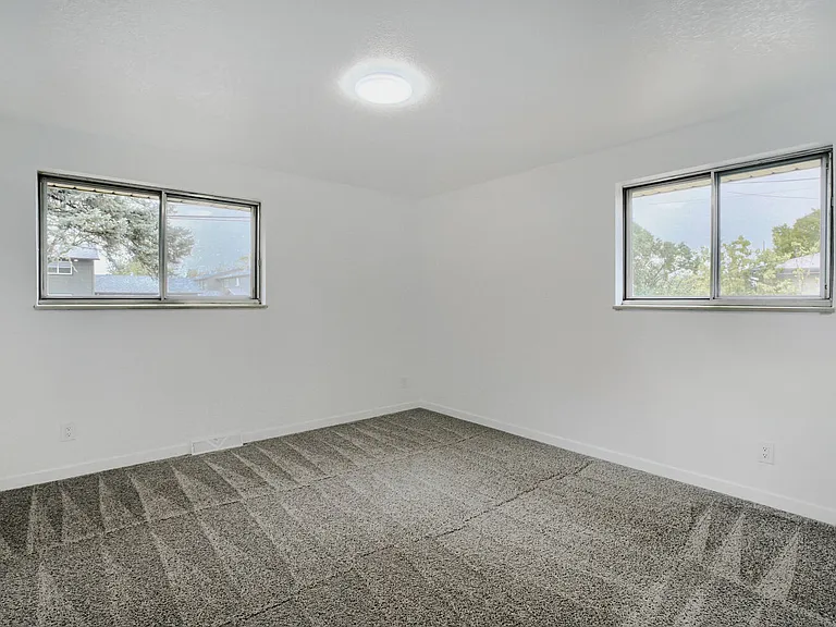 375 Depew St — Photo 14
