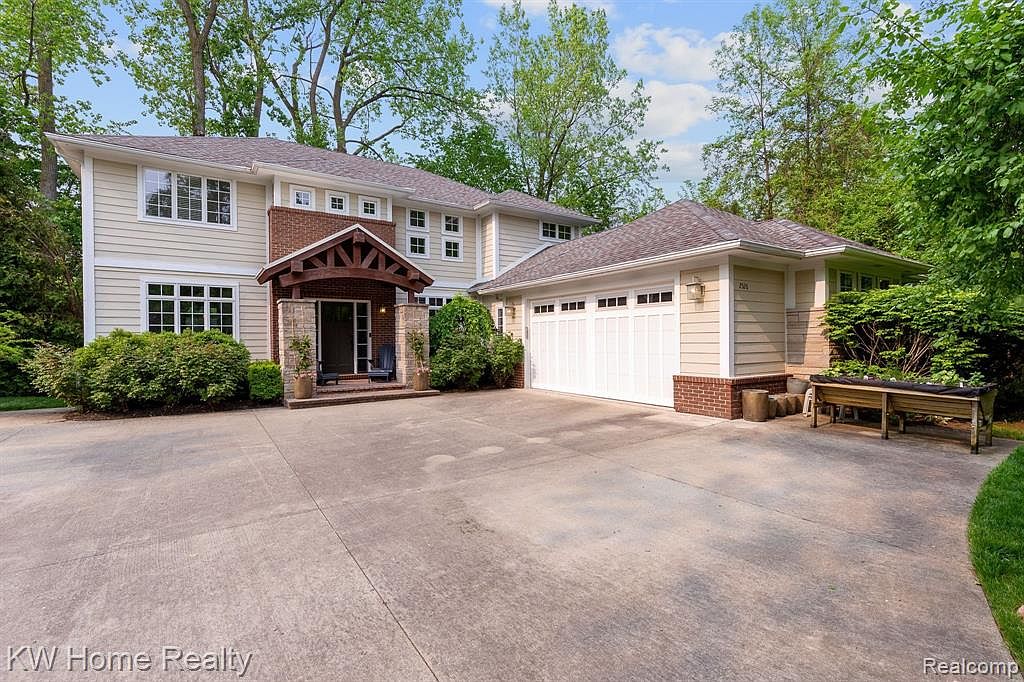 2526 W Square Lake Rd, West Bloomfield, MI 48324 MLS 20230048439 Zillow