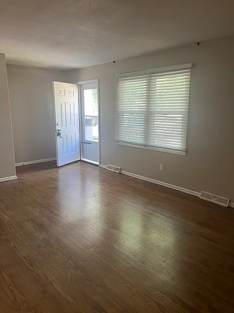2 bed, 792 sqft, $1,250 — Photo 4