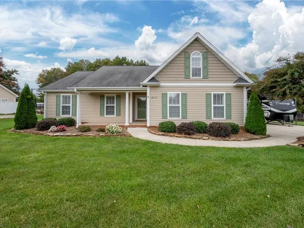 8717 Circle Dr, Rural Hall, NC 27045