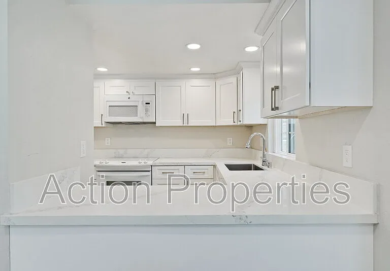 2091 San Luis Ave #8 — Photo 7