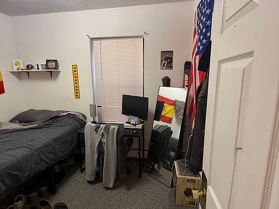 4th image of 118 Hemenway St APT 1F