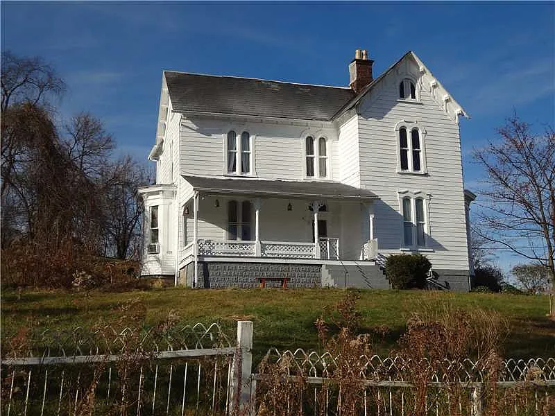 102 Newell Rd photo 1