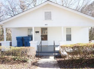 221 32nd Street Pl SW, Hickory, NC 28602