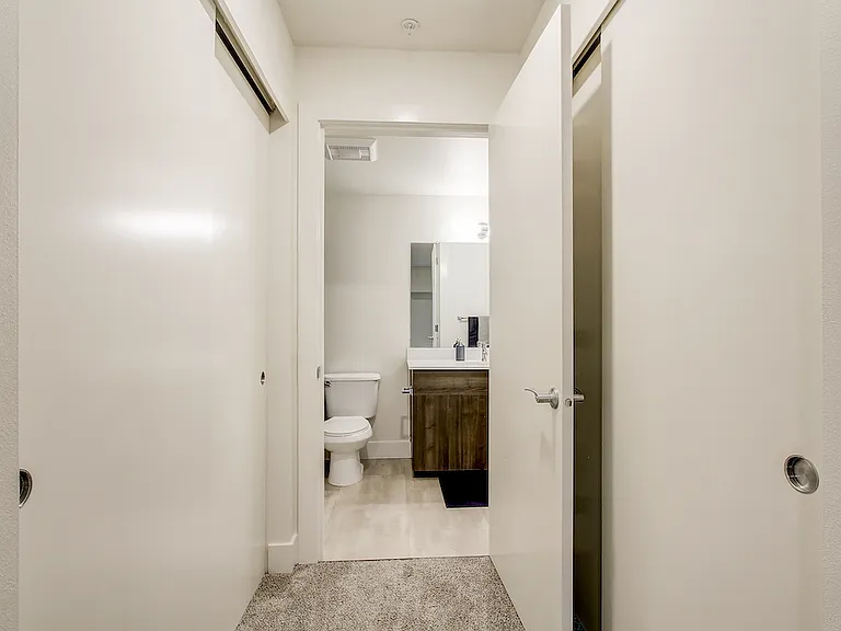 Dunn Motors Apartments — Photo 96