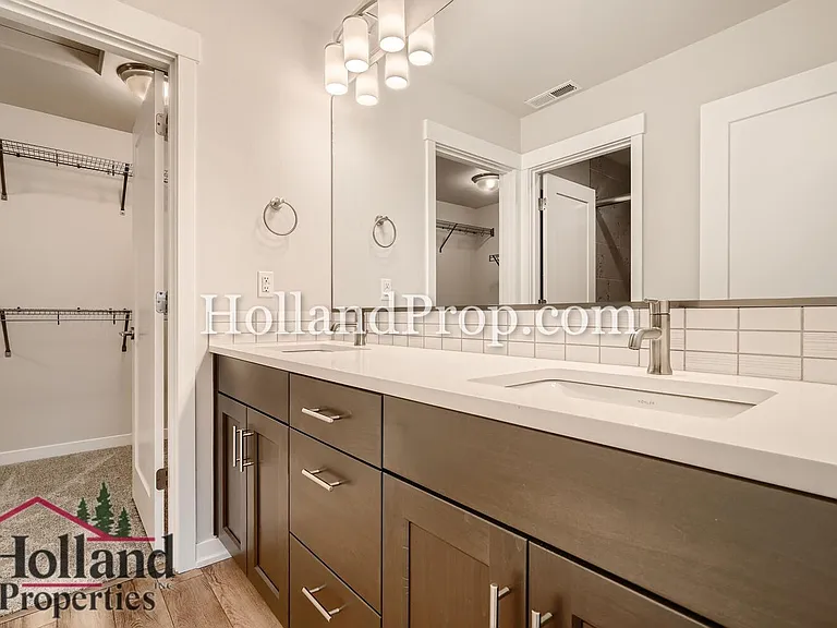 8126 SE Reddington St — Photo 17